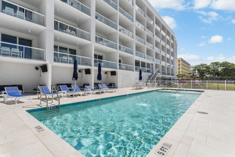 Sport & Beauty 2, Ocean Club Treasure Island Hotel, Pinellas