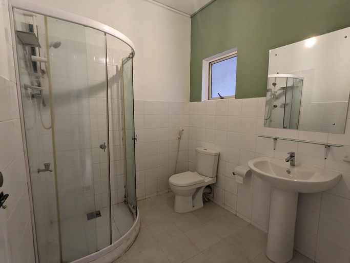Bathroom 2, Palmyrah Residencies, Thimbirigasyaya