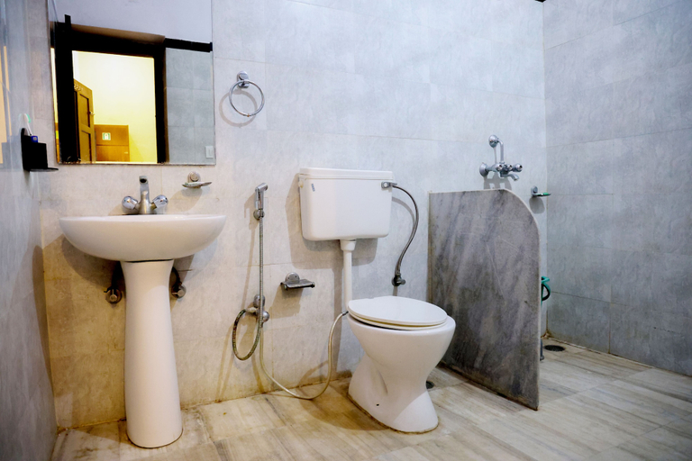 Bathroom 5, Hotel Mewad Haveli Pushkar, Ajmer