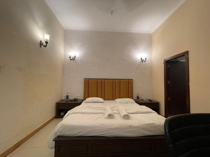 Bedroom 3, Ratnakar Bhawan - Heritage Homestay, Chandauli