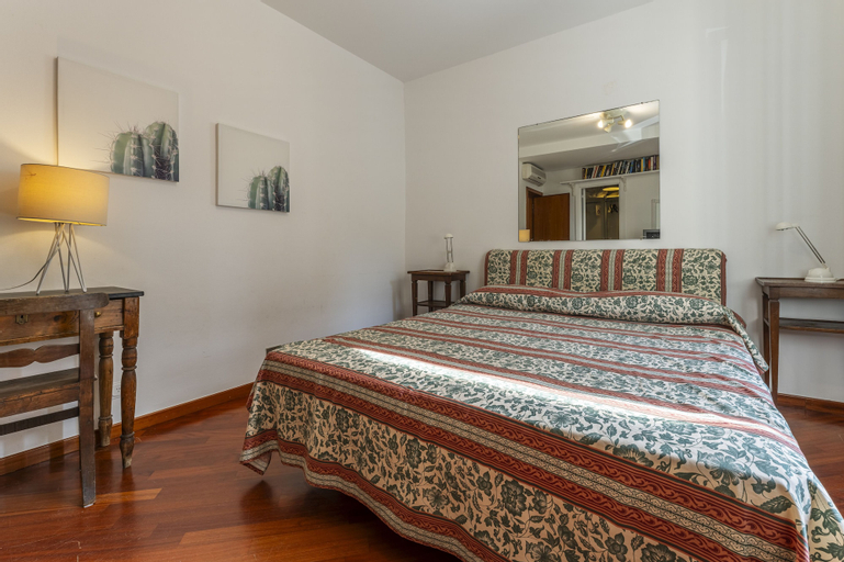 Bedroom 3, Un minuto dal mare, Genova