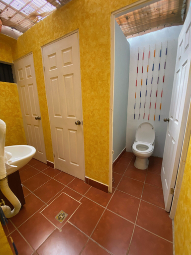 Bathroom 3, Ruaj Hostal, Antigua Guatemala