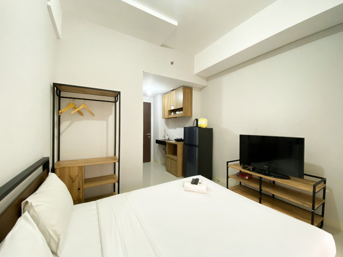 Bedroom 5, Chic And Cozy Studio Apartment At Transpark Juanda Bekasi, Bekasi