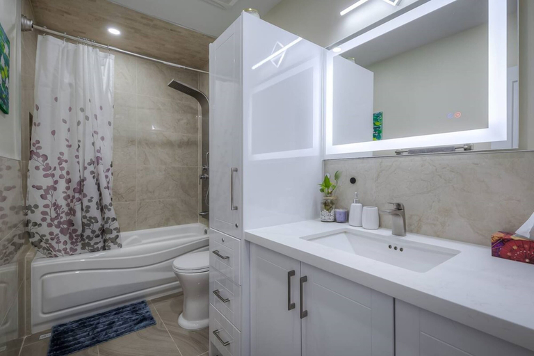 Bathroom, Halsey Waterfront Apartments, Toronto