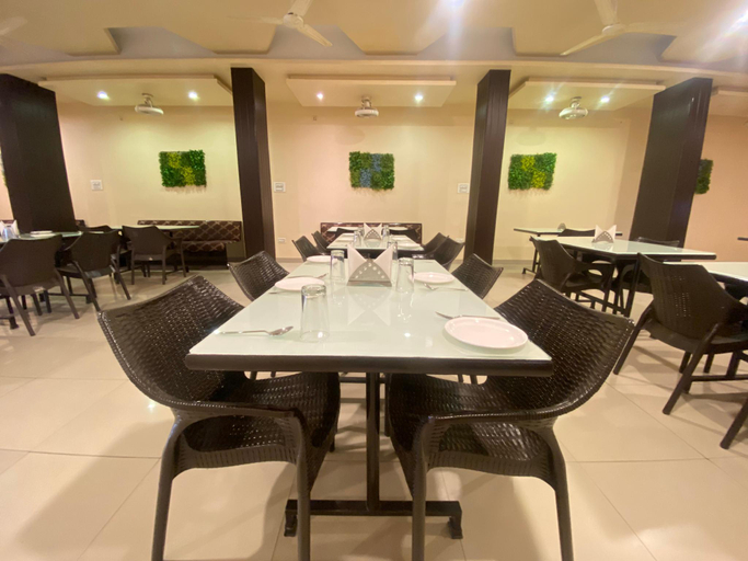 Food & Drinks 3, ACE Plaza Hotel, Udaipur