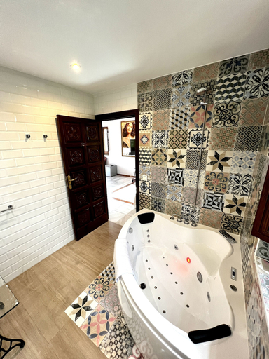 Bathroom 3, Hotelito Suecia, Granada