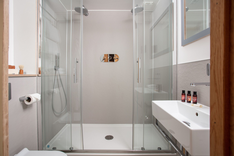 Bathroom 4, Bedruthan Hotel and Spa, Cornwall