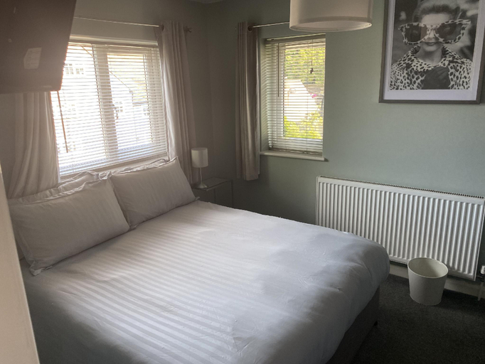 Others 2, Wellbrook Rooms, Hertfordshire