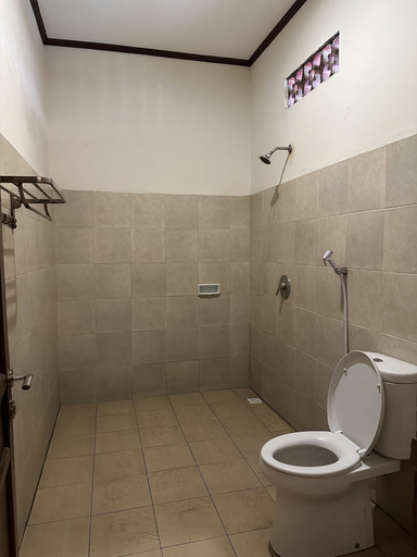 Bathroom 4, Jamess Bungalow, Lombok