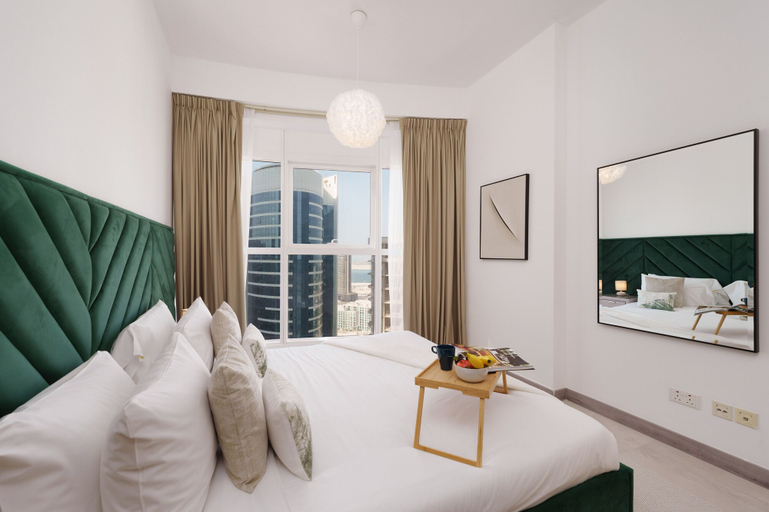 Room 5, Maison Privee - Elegant and Panoramic Sea View Apt on Al Reem Island, Abu Dhabi City