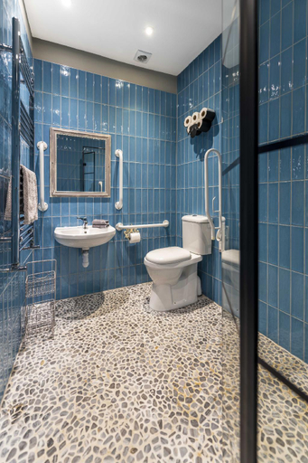 Bathroom 5, Sailors Rest, Devon
