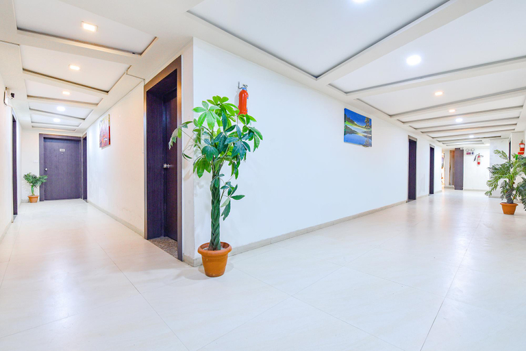 Public Area 2, FabHotel Skyland - Ambli - Bopal Rd, Ahmadabad