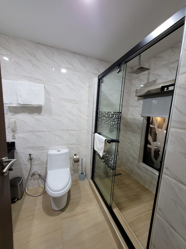 Bathroom, Carlton Swiss Grand Hotels, Enugu North
