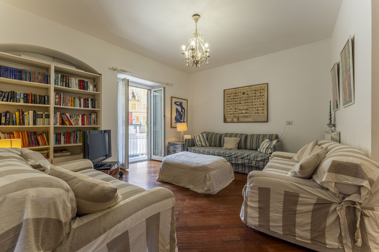 Bedroom 1, Un minuto dal mare, Genova