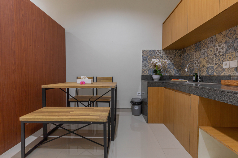 Dining Room 18