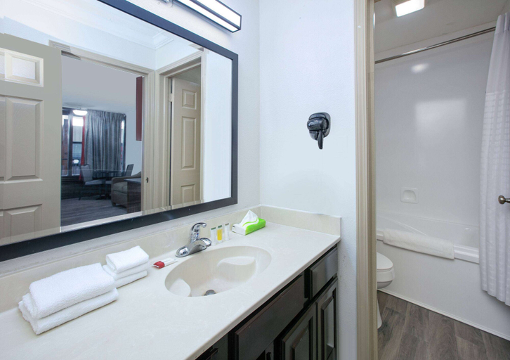 Bathroom 4, Ramada by Wyndham Diamondhead I-10/Gulfport, Hancock