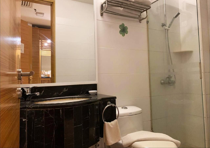 Bathroom 4, Crown Garden Hotel, Kota Bharu