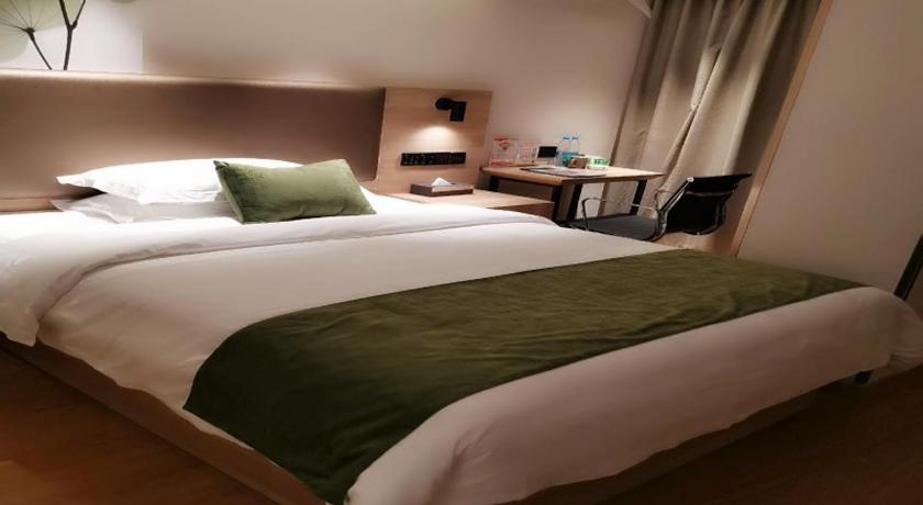 Bedroom 1, GreenTree Inn Changzhou Times Plaza Business Hotel, Changzhou