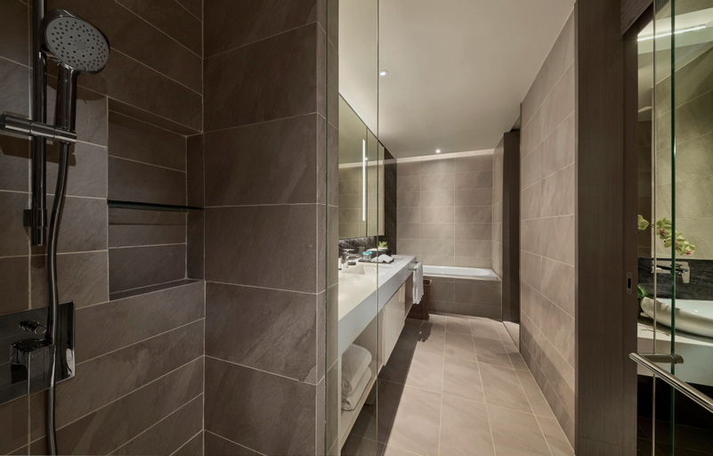 Bathroom 10