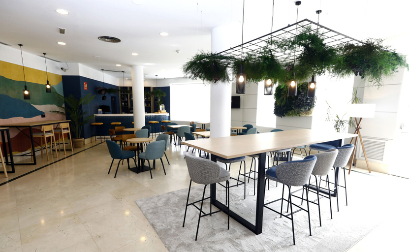 Food & Drinks 5, Travelodge Madrid Coslada Aeropuerto, Madrid