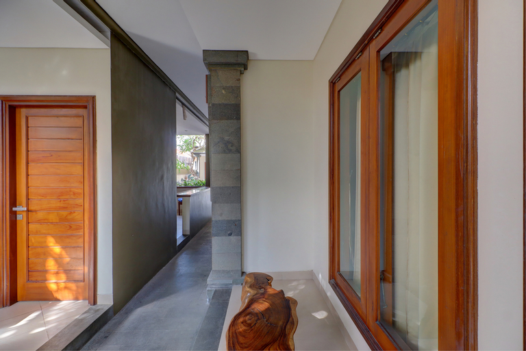 Public Area 2, OYO Life 92852 Singgah Hotel Legian, Badung