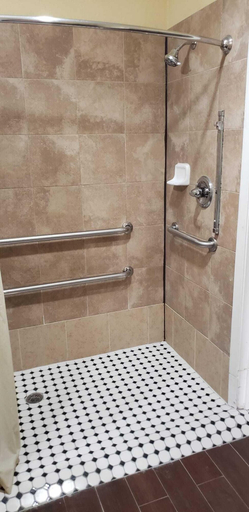 Bathroom 5, Highlands Suites, Houston