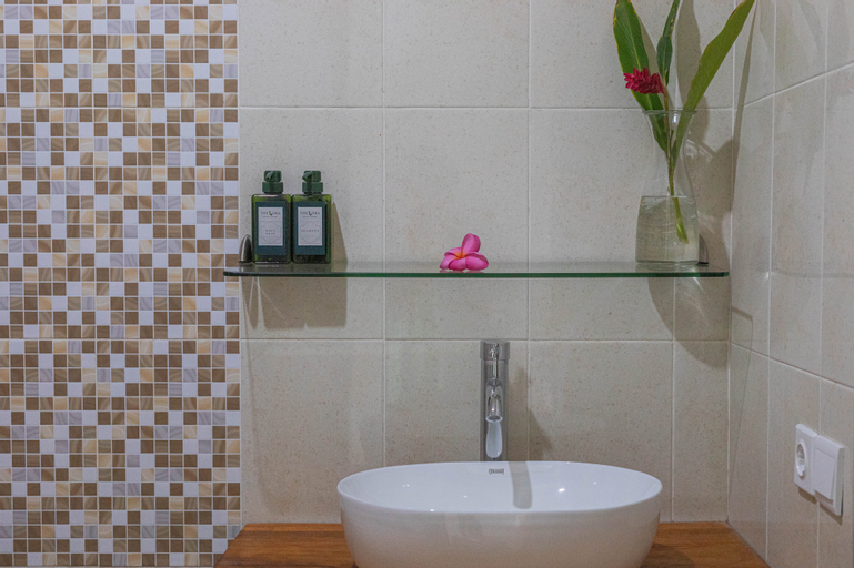 Bathroom 4