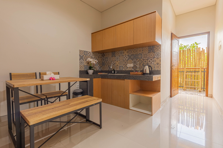 Dining Room 21