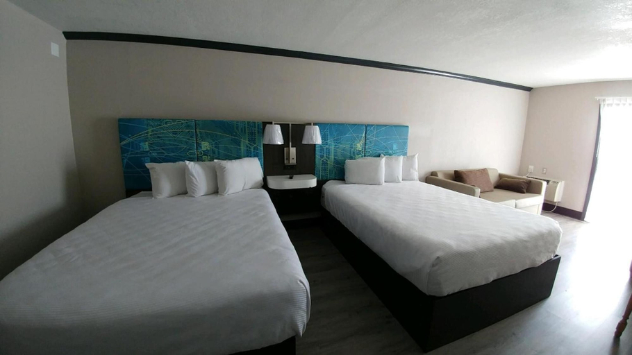 Bedroom 4, Garden City Inn, Horry