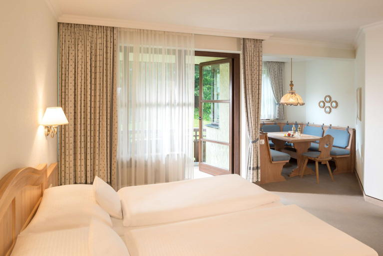 Bedroom 3, Dorint Sporthotel Garmisch-Partenkirchen, Garmisch-Partenkirchen