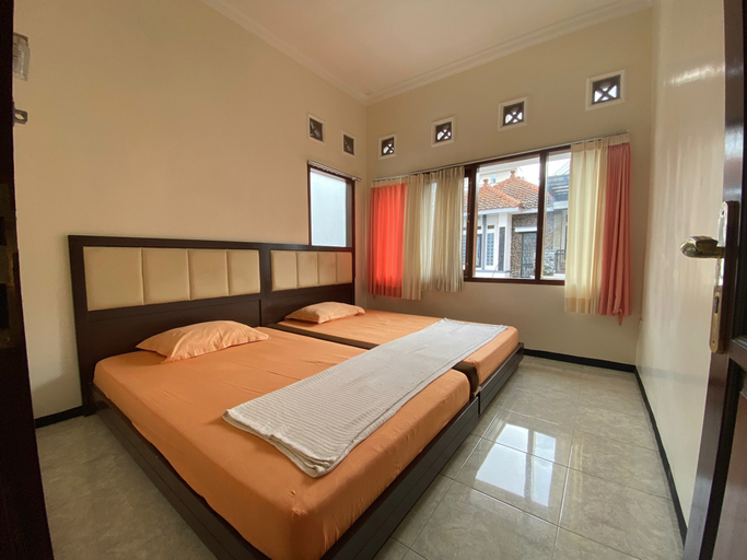 Others 3, Villa Edelweis Kav 14 By RTL, Malang