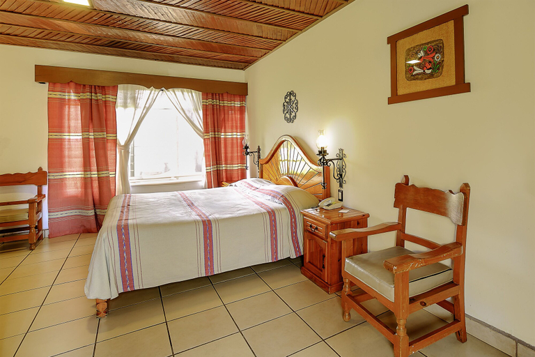 Bedroom 3, Hotel Pie De La Sierra, Uruapan