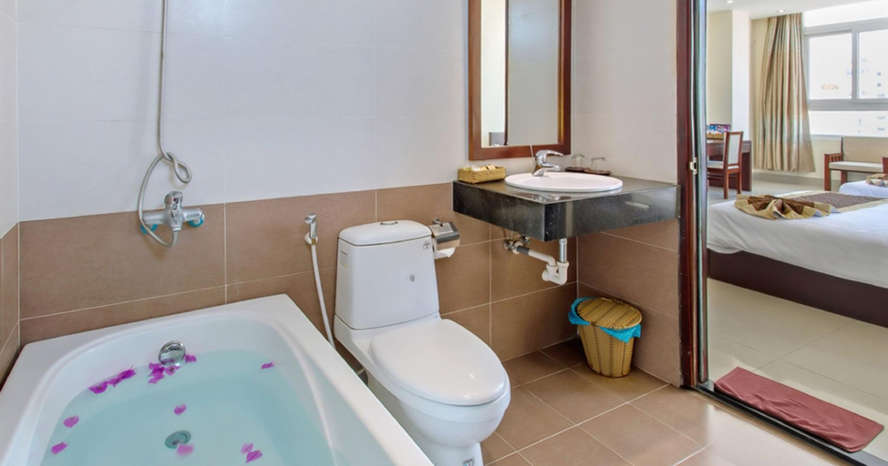 Bathroom 3, SUNVIEW Beach Hotel Danang, Da Nang
