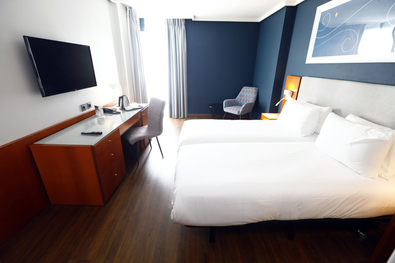 Bedroom 3, Travelodge Madrid Coslada Aeropuerto, Madrid