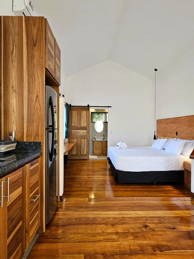 Bedroom 2, Sea Towers Hotel, Talamanca
