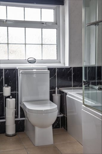 Bathroom, The Two Lifeboats, Norfolk