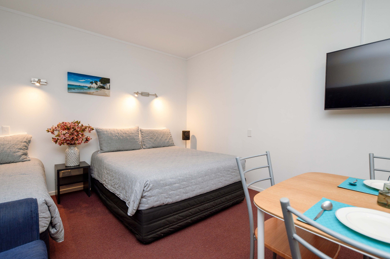 Bedroom 2, Aotearoa Lodge, Thames-Coromandel