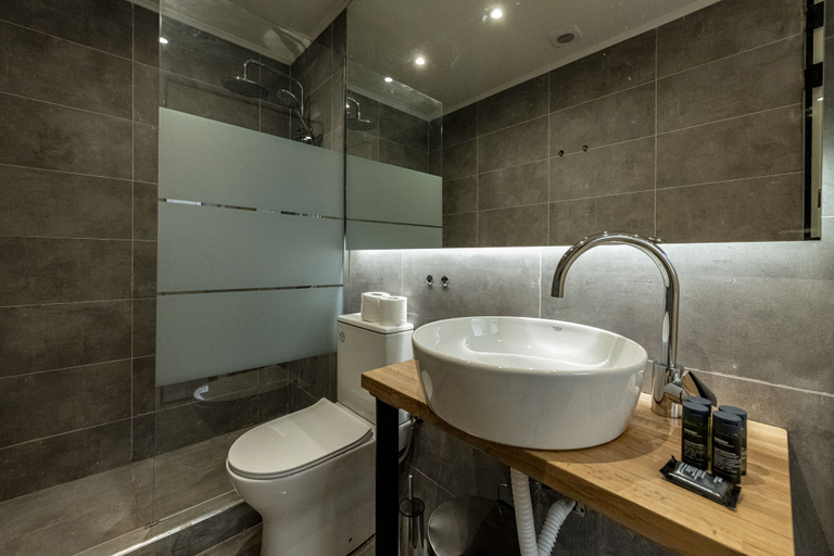 Bathroom 3, City Center Executive Flat Stadiou, Attica