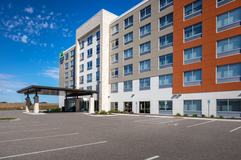 Exterior & Views 4, Holiday Inn Express & Suites BELOIT by IHG, Rock