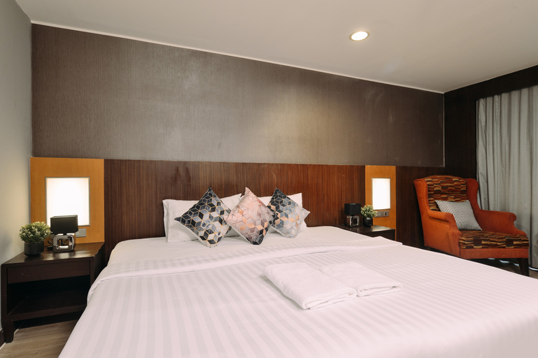 Bedroom 5, Tori Crown Hotel, Ratchathewi