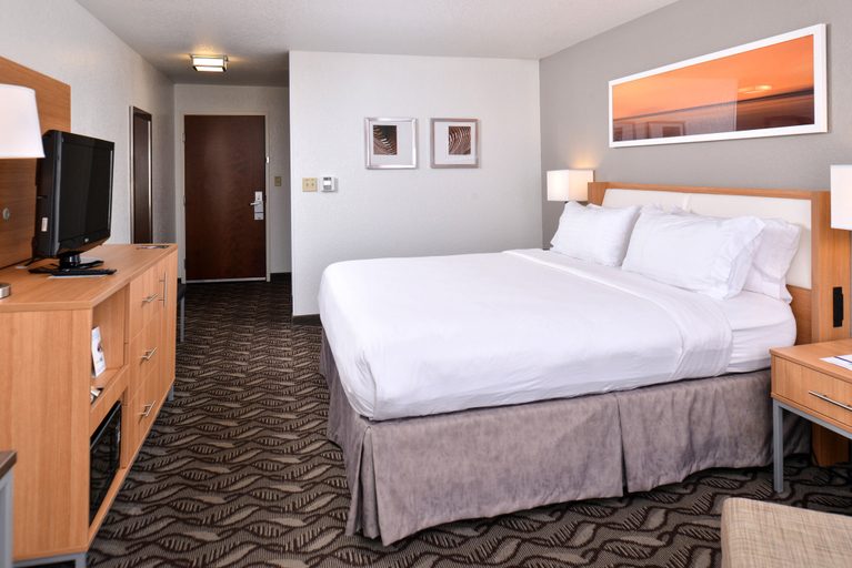 Bedroom 3, Holiday Inn Express & Suites LONOKE I-40 (EXIT 175) by IHG, Lonoke