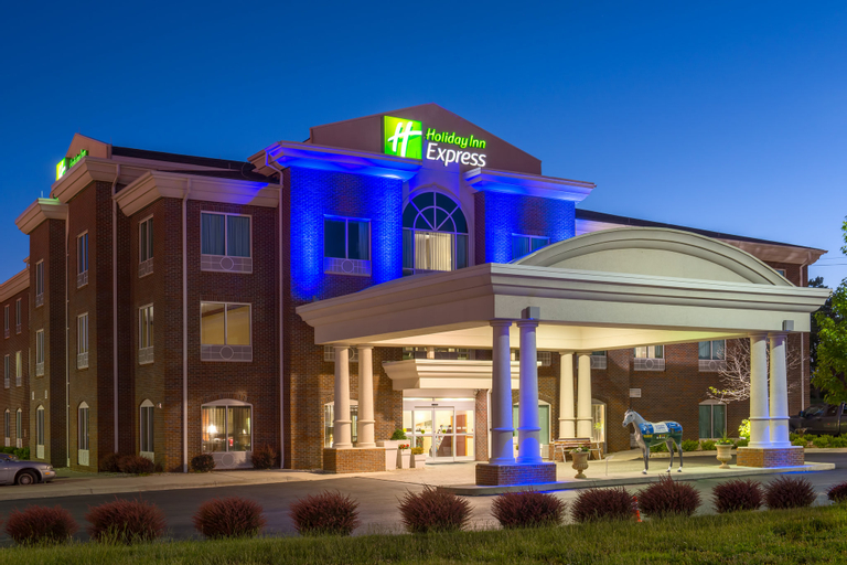 Holiday Inn Express & Suites LEXINGTON DTWN AREA-KEENELAND, Fayette