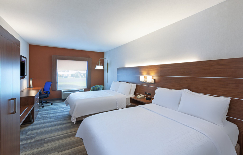 Bedroom 4, Holiday Inn Express & Suites JASPER by IHG, Jasper