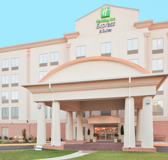Exterior & Views 4, Holiday Inn Express & Suites FREDERICKSBURG by IHG, Stafford