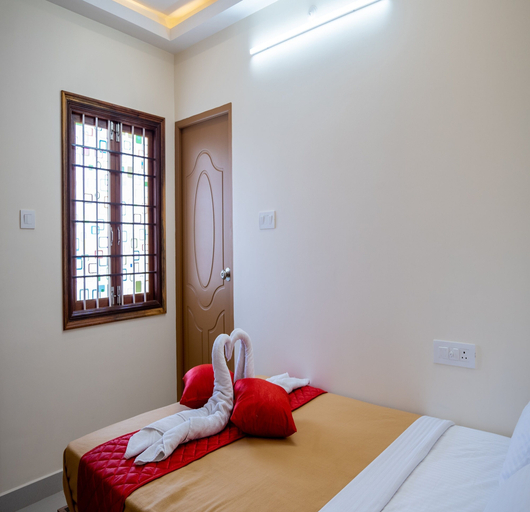 Bedroom 2, Le Suresh Residency, Puducherry