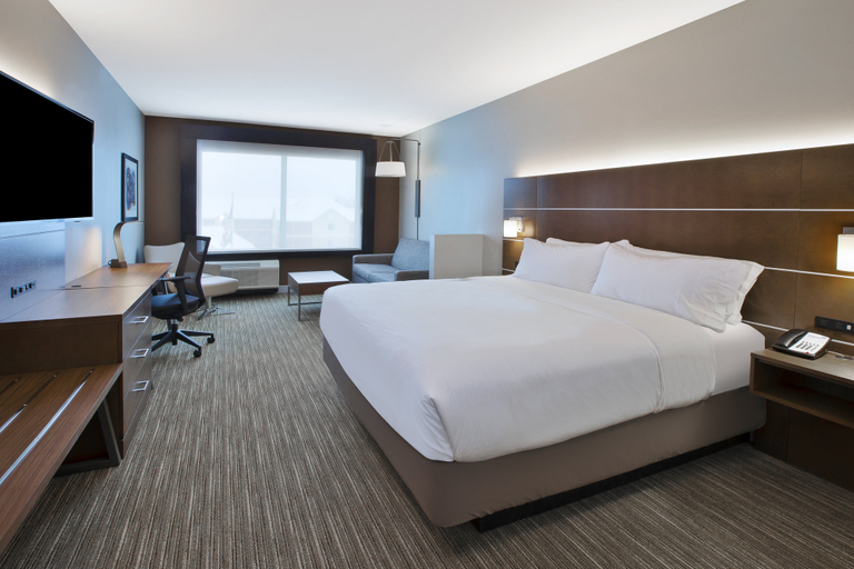 Bedroom 2, Holiday Inn Express & Suites OKEMOS - UNIVERSITY AREA by IHG, Ingham