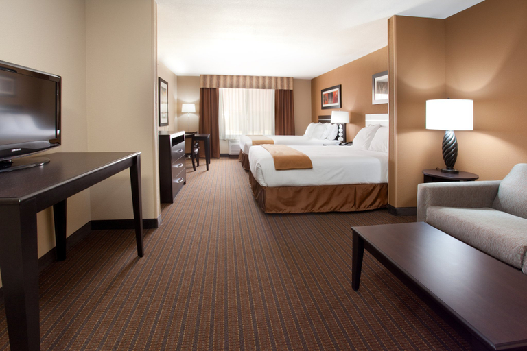 Bedroom 2, Holiday Inn Express & Suites LAMAR by IHG, Prowers