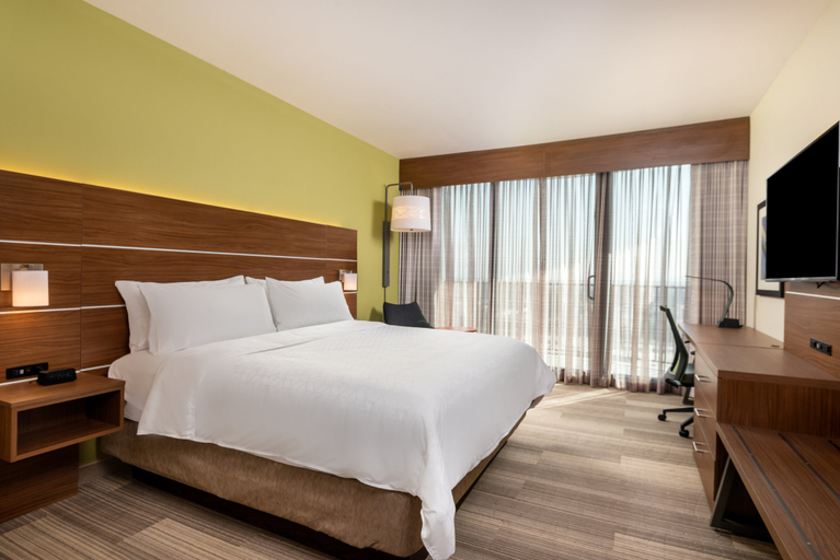 Bedroom 5, Holiday Inn Express & Suites SANTA ANA - ORANGE COUNTY by IHG, Orange
