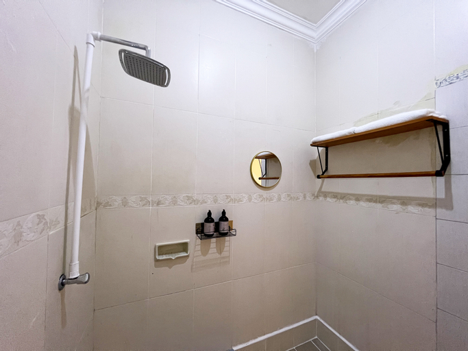 Bathroom 5