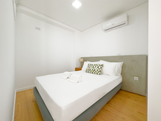 Bedroom 3, Vibrant Host-Campo 24, Porto